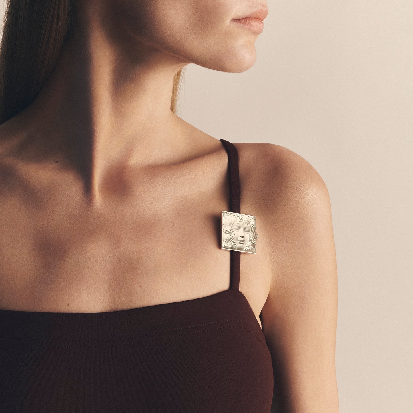 アレトゥーズ ブローチ