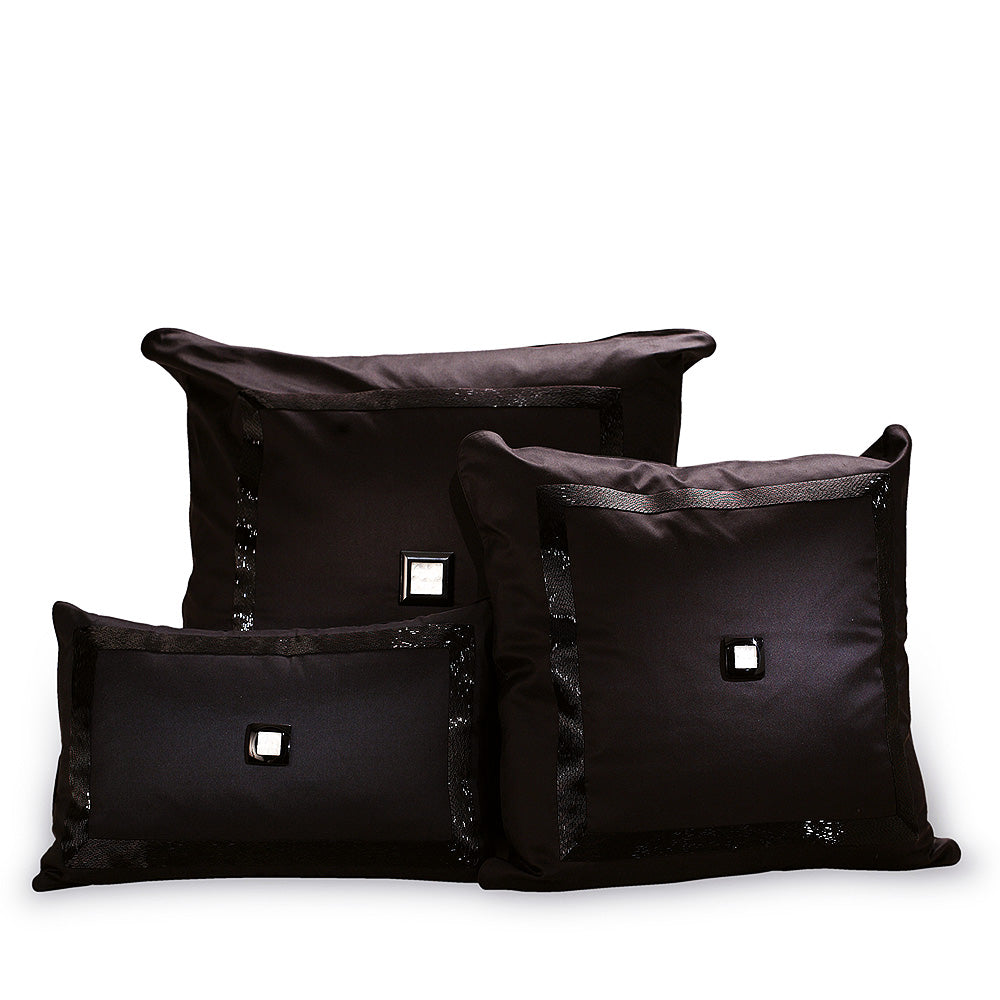 クッション ビーズ装飾 マスク ド ファム