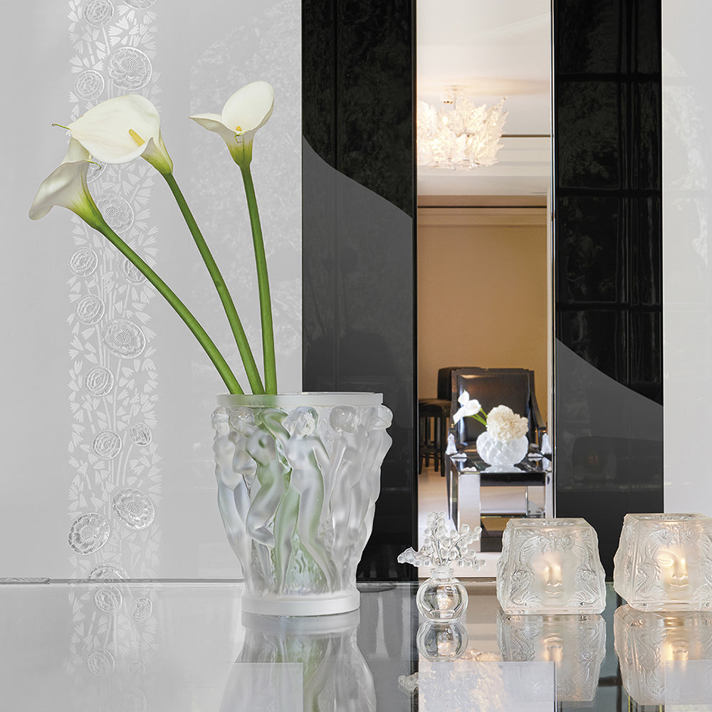 フラワーベースバコントゥ アイコニック – Lalique Japan
