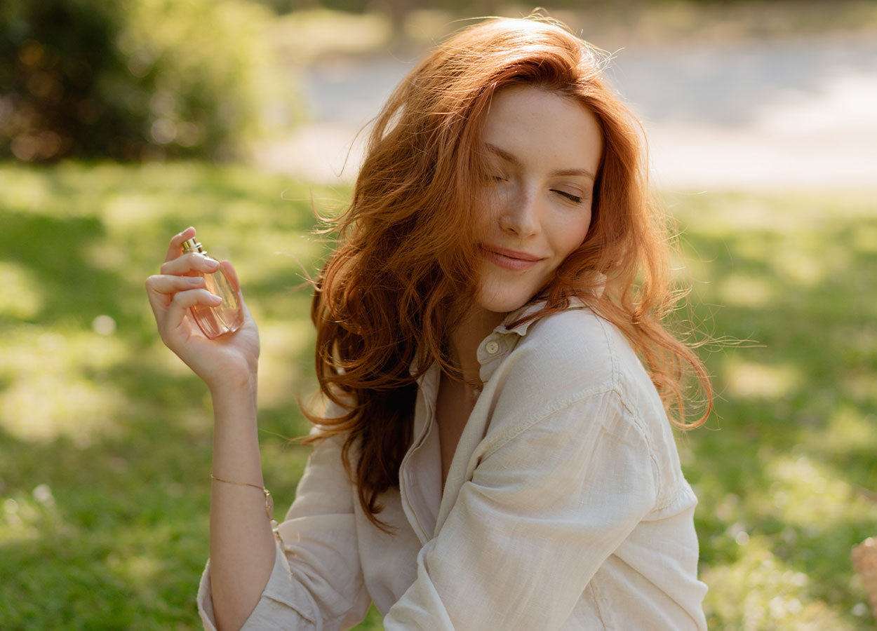 【最終セール】ラリック Lalique 薄紫 オパールセント 裸婦 髪を洗う女性 ソレイユ ラリック ヘアミスト – Lalique Japan