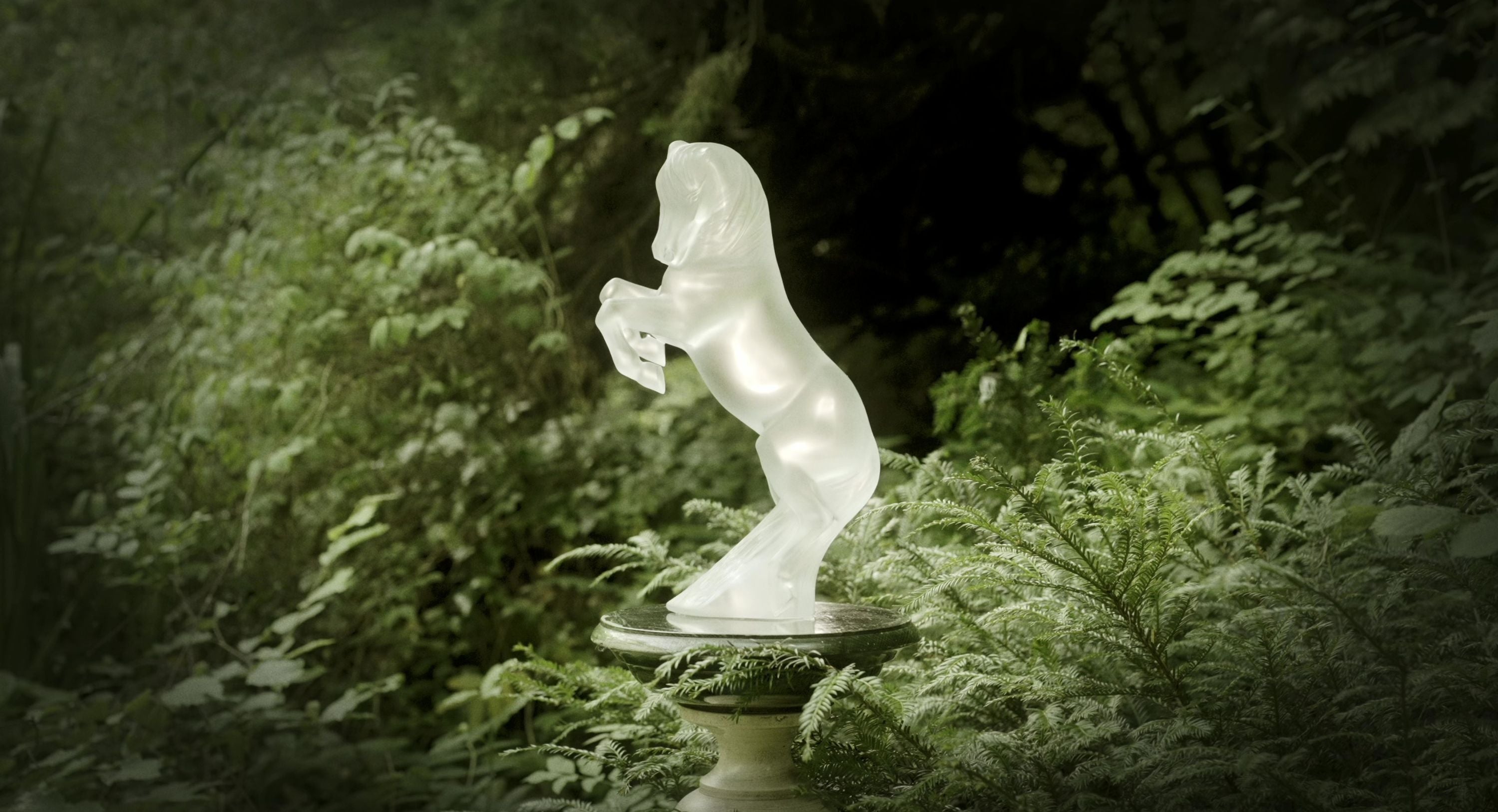 158未使用ラリックヴェルヌイユ大皿32cm 購入時のシール有サイン入 158未使用ラリックヴェルヌイユ大皿32cm 購入時のシール有サイン入