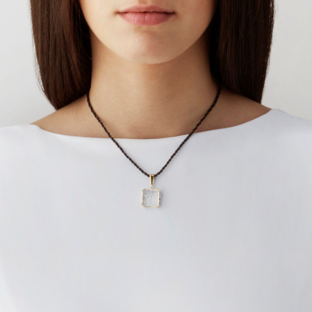 アレトゥーズ ペンダント