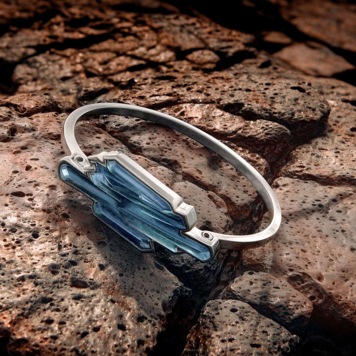 テラミネラル バングル ブレスレット