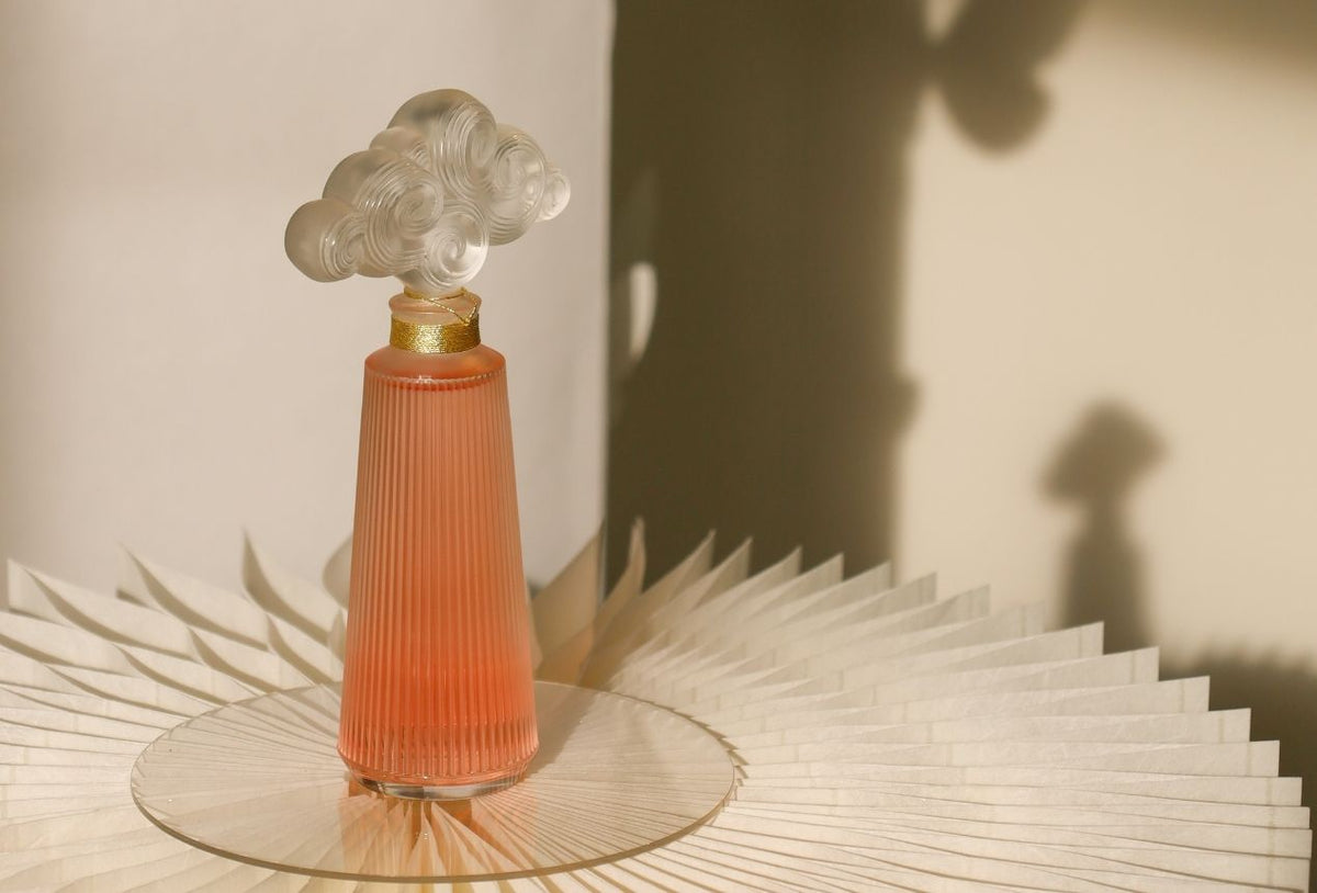 lalique-perfumes-reverie-crystal-flacon-inspiration.jpg