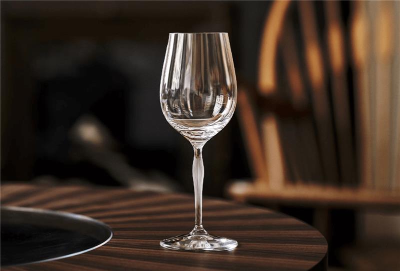 lalique-tableware-100-points-